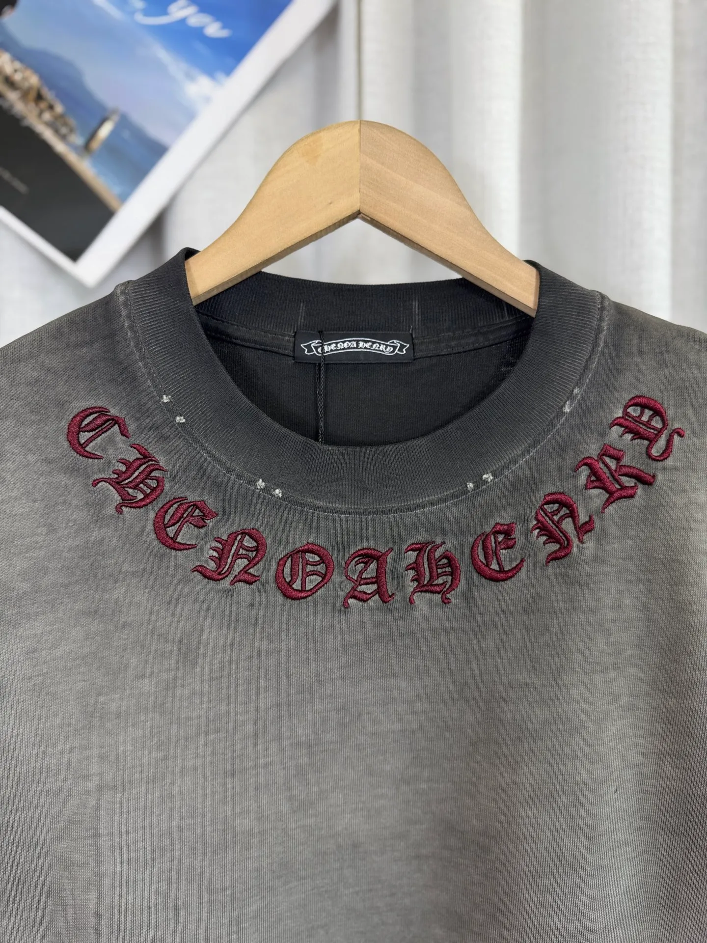 P260 ch high version Chrome Hearts 2025 new autumn and winter cross patch washed spray horse slip long-sleeved T-shirt, fabric: 26 double yarns, 320 grams weight, Angora red thread weaving, heavy wash water ➕ fried color + spray horse slip Printing process: patch embroidery, secondary color spray horse slip process Color: gray, red Size: S M L XL Style number: 5159